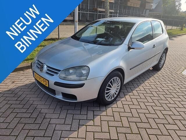 Grijs Gebruikt 2004 VW Golf IV Trendline Hatchback | € 450 (Super prijs) - Afbeelding 1/4