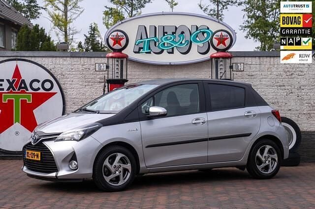 Grijs Gebruikt 2017 Toyota Yaris Trend Hatchback | € 14.950 (Eerlijke prijs) - Afbeelding 1/4