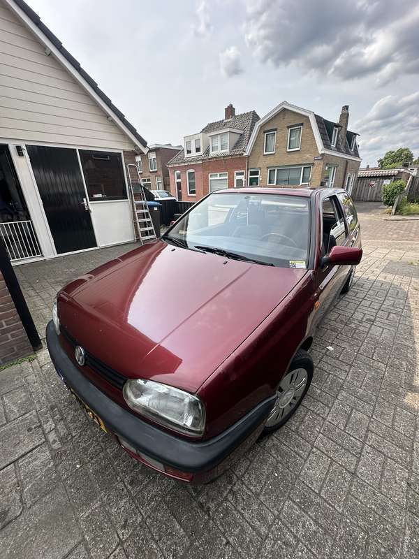Gebruikt 1993 VW Golf III Sedan | € 1.150 - Afbeelding 1/4