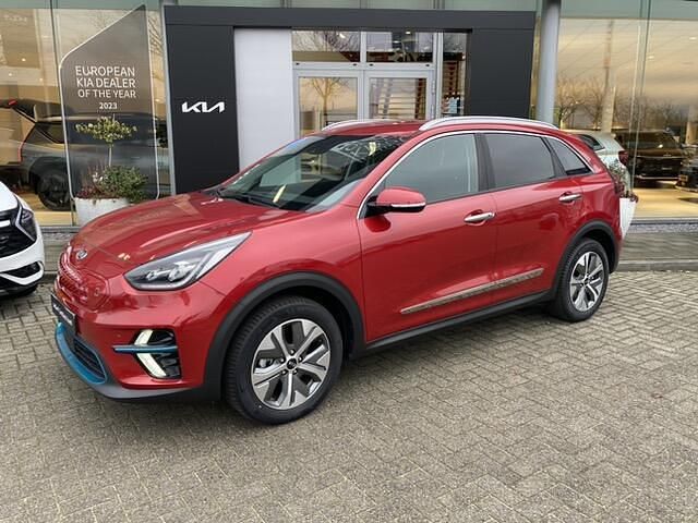 Rood, metallic lak Gebruikt 2019 Kia e-Niro SUV | € 24.950 - Afbeelding 1/4
