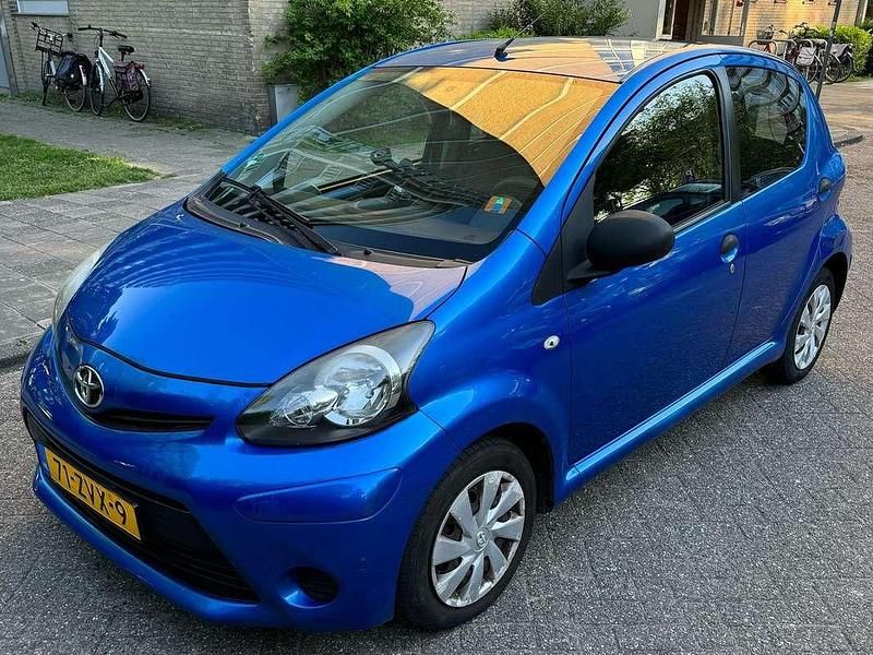 Gebruikt 2013 Toyota Aygo Comfort Hatchback | € 3.750 (Eerlijke prijs) - Afbeelding 1/4