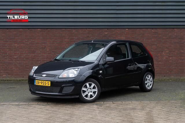 Zwart (metallic) Gebruikt 2007 Ford Fiesta Cool & Sound Edition Hatchback | € 1.750 (Eerlijke prijs) - Afbeelding 1/4