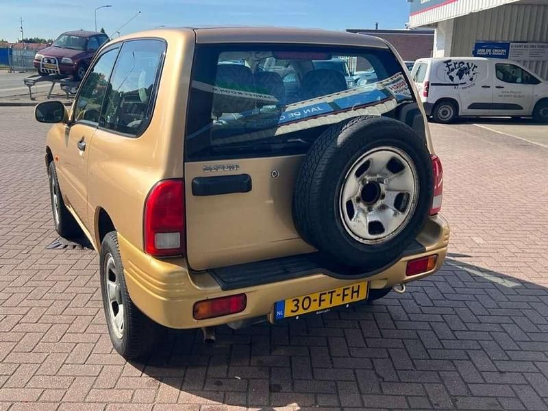 Occasion Suzuki Grand Vitara Cool 128 PK (94 kW) 2000 Geel SUV