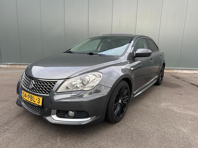 Grijs Occasion 2011 Suzuki Kizashi Sport Sedan | € 1.995 - Afbeelding 1/4