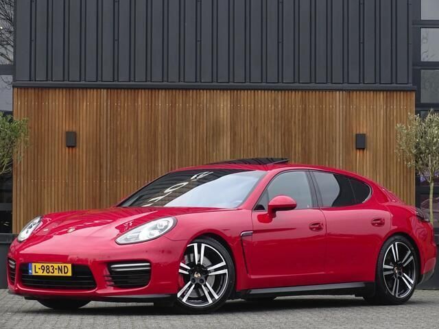 Rood Gebruikt 2014 Porsche Panamera Sport Sedan | € 42.995 (Eerlijke prijs) - Afbeelding 1/4