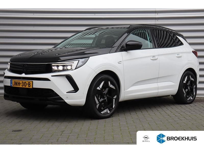 Wit Occasion 2024 Opel Grandland X GSe SUV | € 35.895 (Eerlijke prijs) - Afbeelding 1/4