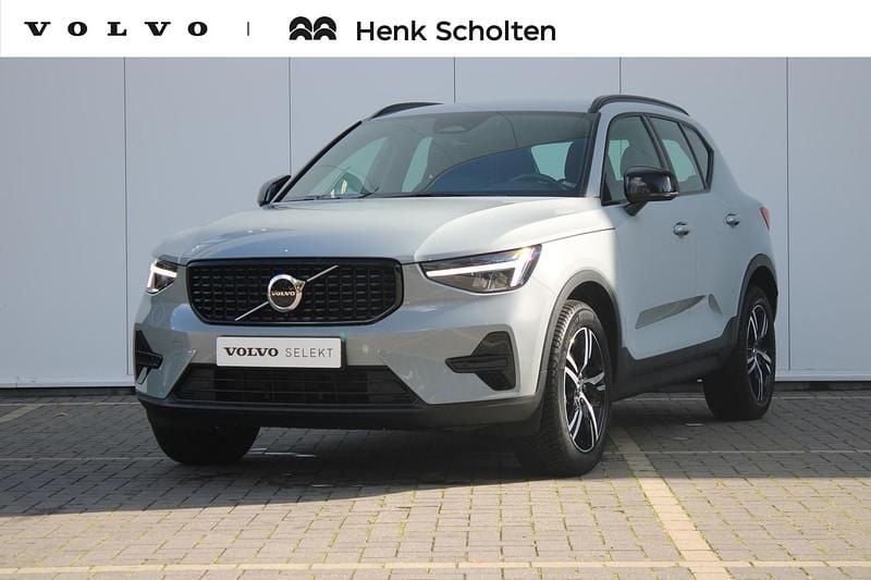 Grijs Gebruikt 2024 Volvo XC40 Plus SUV | € 43.950 (Eerlijke prijs) - Afbeelding 1/4