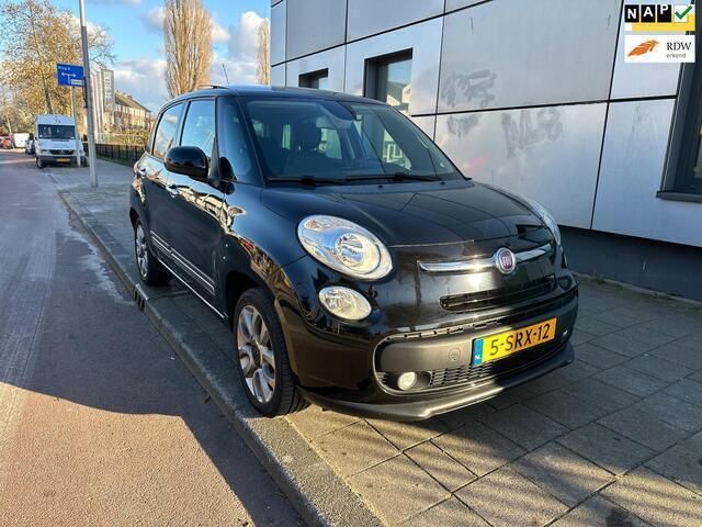 Zwart Gebruikt 2013 Fiat 500L Lounge MPV | € 7.500 (Eerlijke prijs) - Afbeelding 1/4