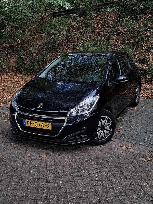 Blauw Gebruikt 2017 Peugeot 208 Active Hatchback | € 5.750 (Goede deal) - Afbeelding 1/4