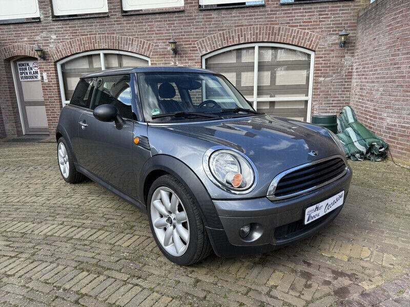 Grijs Gebruikt 2010 Mini Cooper Business Hatchback | € 3.650 (Iets duurder) - Afbeelding 1/4