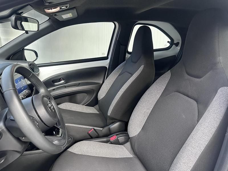Occasion Toyota Aygo X Play 72 PK (52 kW) 2024 Pure white SUV