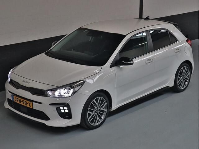 Wit Occasion 2023 Kia Rio GT-Line Hatchback | € 17.845 (Eerlijke prijs) - Afbeelding 1/4