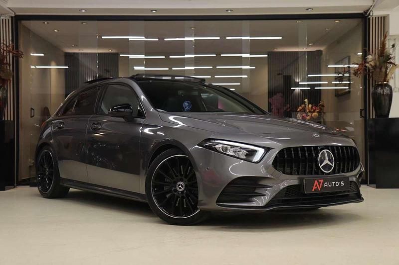 Occasion Mercedes A250 Premium Plus 225 PK (165 kW) 2019 Grijs Hatchback