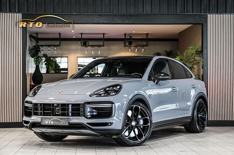 Grijs Gebruikt 2022 Porsche Cayenne Turbo GT SUV | € 180.000 - Afbeelding 1/4