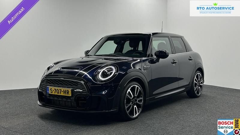 Blauw Gebruikt 2022 Mini Cooper S Hatchback | € 30.000 (Eerlijke prijs) - Afbeelding 1/4