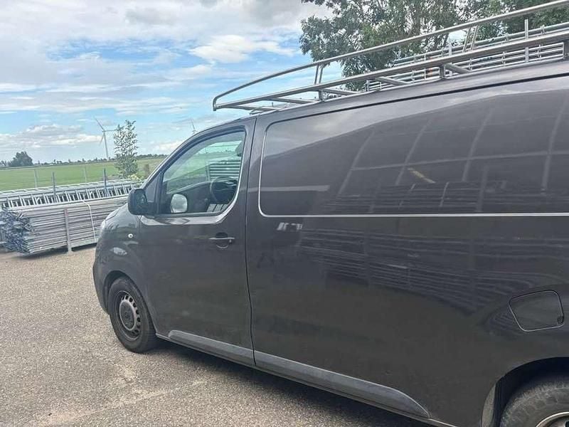 Grijs Gebruikt 2019 Opel Vivaro Van | € 12.500 (Goede deal) - Afbeelding 1/4