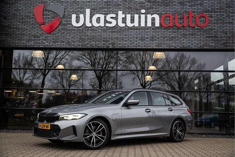 Occasion BMW 320e M Sport 204 PK (150 kW) 2022 Grijs (metallic) Stationwagen