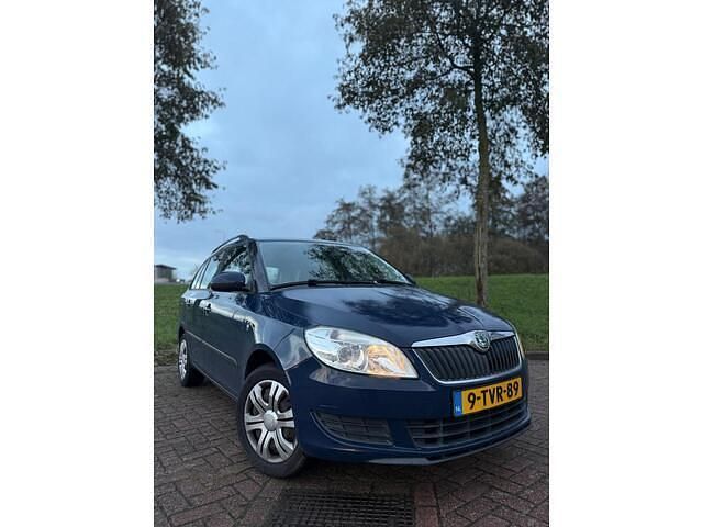 Blauw Gebruikt 2011 Skoda Fabia Ambition Stationwagen | € 6.000 (Eerlijke prijs) - Afbeelding 1/4