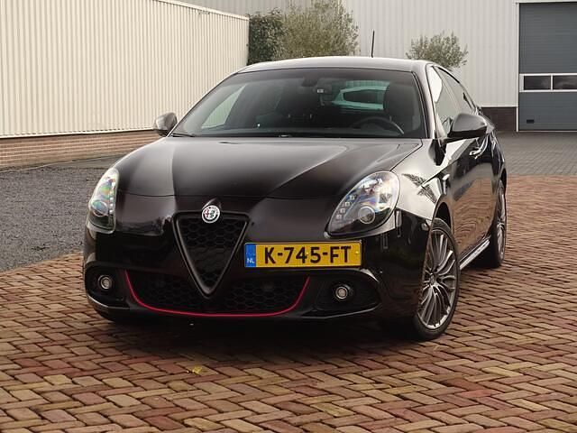 Occasion Alfa Romeo Giulietta Super 150 PK (110 kW) 2016 Zwart Hatchback