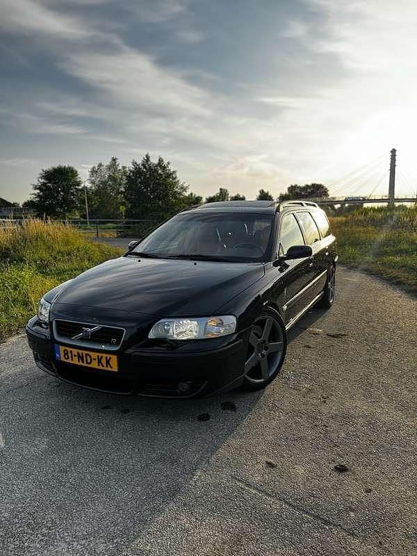 Zwart Gebruikt 2003 Volvo V70 Stationwagen | € 11.999 (Goede deal) - Afbeelding 1/4