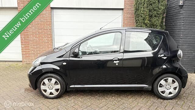 Occasion Toyota Aygo 68 PK (50 kW) 2007 Zwart Hatchback