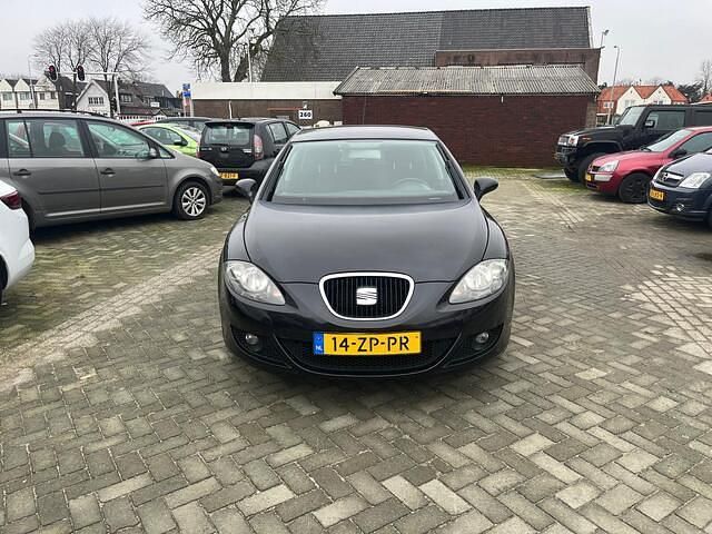 Zwart Occasion 2008 Seat Leon Sport Hatchback | € 1.950 (Goede deal) - Afbeelding 1/4