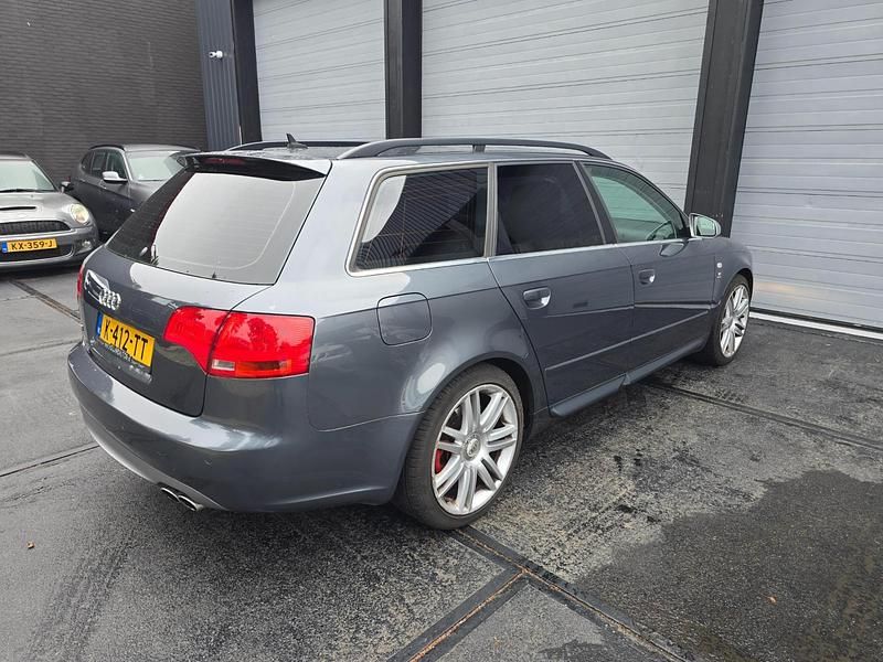 Occasion Audi A4 345 PK (253 kW) 2005 Grijs Stationwagen