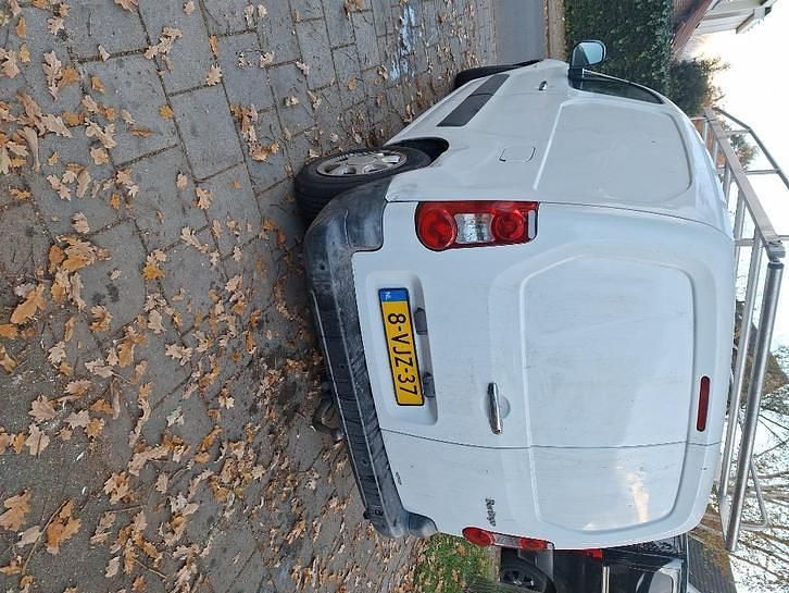 Gebruikt 2010 Citroën Berlingo MPV | € 2.500 (Eerlijke prijs) - Afbeelding 1/4