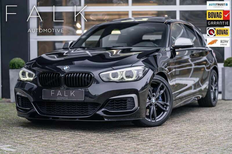 Zwart, metallic lak Gebruikt 2018 BMW M140 Executive Hatchback | € 45.000 - Afbeelding 1/4