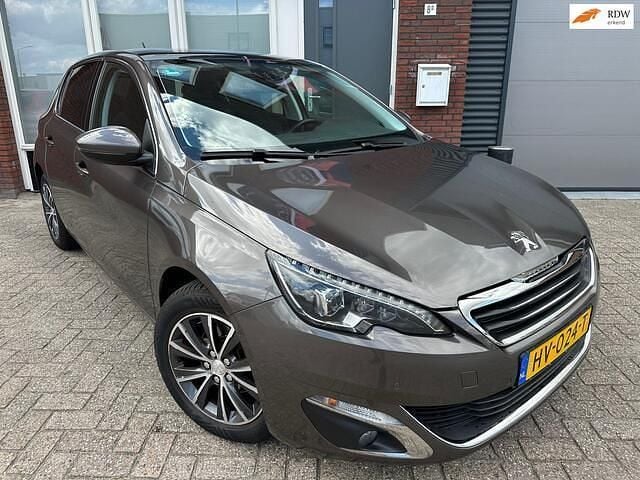 Grijs Gebruikt 2016 Peugeot 308 Premium Hatchback | € 7.700 (Goede deal) - Afbeelding 1/4