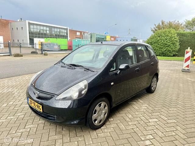 Zwart Gebruikt 2006 Honda Jazz Cool Hatchback | € 2.699 (Eerlijke prijs) - Afbeelding 1/4