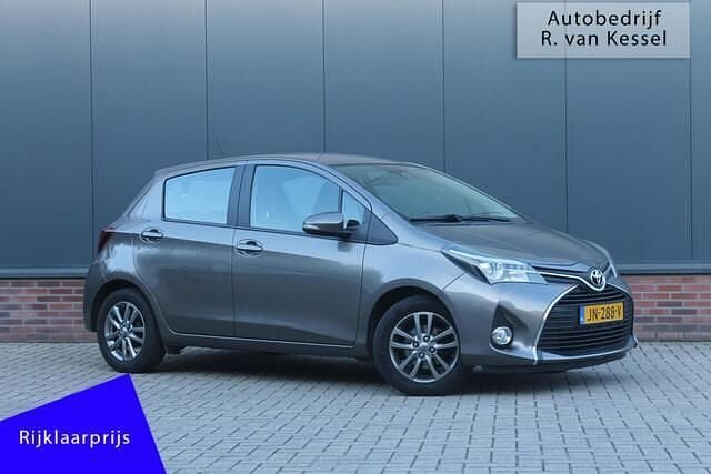 Occasion Toyota Yaris Trend 99 PK (72 kW) 2016 Grijs Hatchback