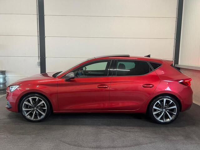 Occasion Seat Leon FR 150 PK (110 kW) 2020 Rood Hatchback