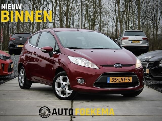 Paars Gebruikt 2010 Ford Fiesta Titanium Hatchback | € 2.350 (Eerlijke prijs) - Afbeelding 1/4