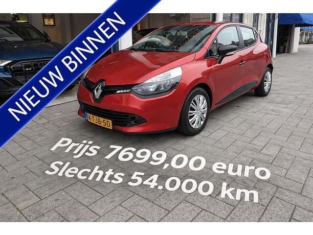 Rood Occasion 2014 Renault Clio IV Authentique Hatchback | € 7.699 (Eerlijke prijs) - Afbeelding 1/4