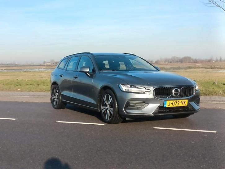 Occasion 2020 Volvo V60 Stationwagen | € 18.400 (Super prijs) - Afbeelding 1/4