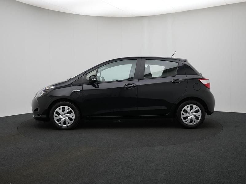 Occasion Toyota Yaris Hybrid Active 101 PK (74 kW) 2019 Zwart Hatchback