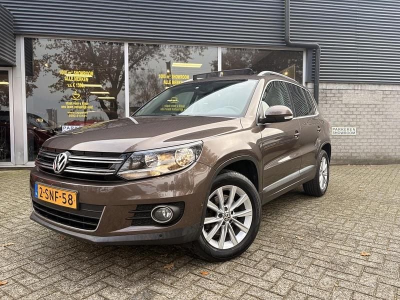 Bruin Gebruikt 2013 VW Tiguan Sport SUV | € 11.850 (Eerlijke prijs) - Afbeelding 1/4