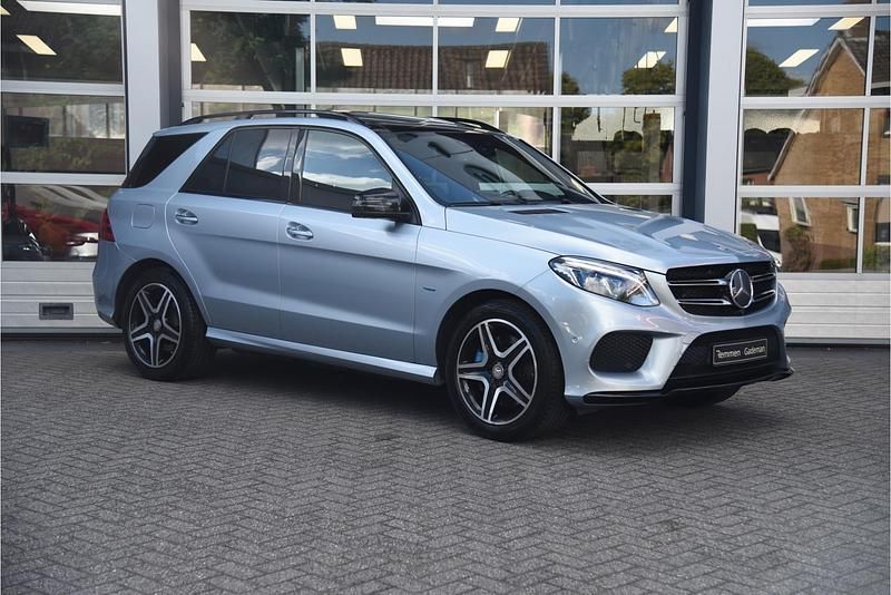 Zilver Gebruikt 2016 Mercedes GLE500 Sport Edition SUV | € 28.450 - Afbeelding 1/4