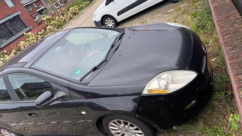Zwart Gebruikt 2007 Fiat Bravo Hatchback | € 1.950 (Eerlijke prijs) - Afbeelding 1/4
