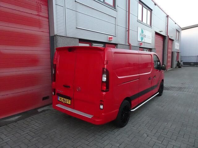 Occasion Opel Vivaro Edition 120 PK (88 kW) 2015 Rood MPV