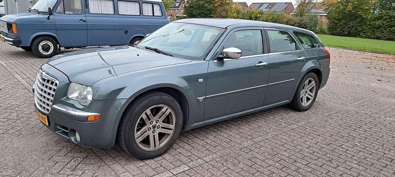 Grijs Gebruikt 2005 Chrysler 300C Stationwagen | € 2.150 (Super prijs) - Afbeelding 1/4