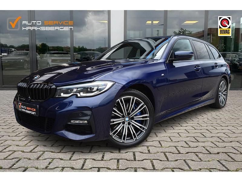 Blauw Gebruikt 2021 BMW 330 Executive Stationwagen | € 33.900 (Iets duurder) - Afbeelding 1/4