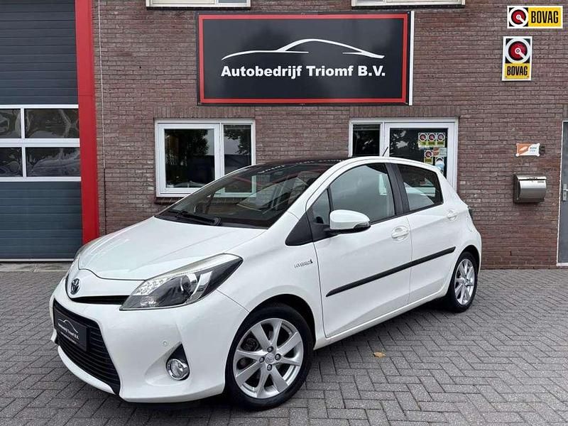 Wit Gebruikt 2012 Toyota Yaris Hybrid Hatchback | € 10.995 (Eerlijke prijs) - Afbeelding 1/4