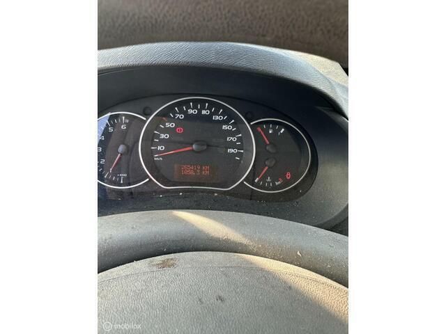 Occasion Renault Kangoo Expression 103 PK (75 kW) 2010 Zwart MPV