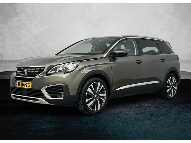 Grijs Gebruikt 2020 Peugeot 5008 Premium MPV | € 25.720 (Eerlijke prijs) - Afbeelding 1/1