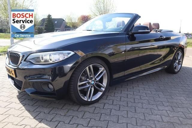 Zwart Gebruikt 2017 BMW 218 Executive Cabriolet | € 17.750 (Duur) - Afbeelding 1/4