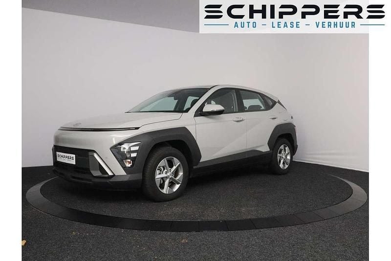 Grijs Gebruikt 2024 Hyundai Kona Comfort SUV | € 30.900 (Iets duurder) - Afbeelding 1/4
