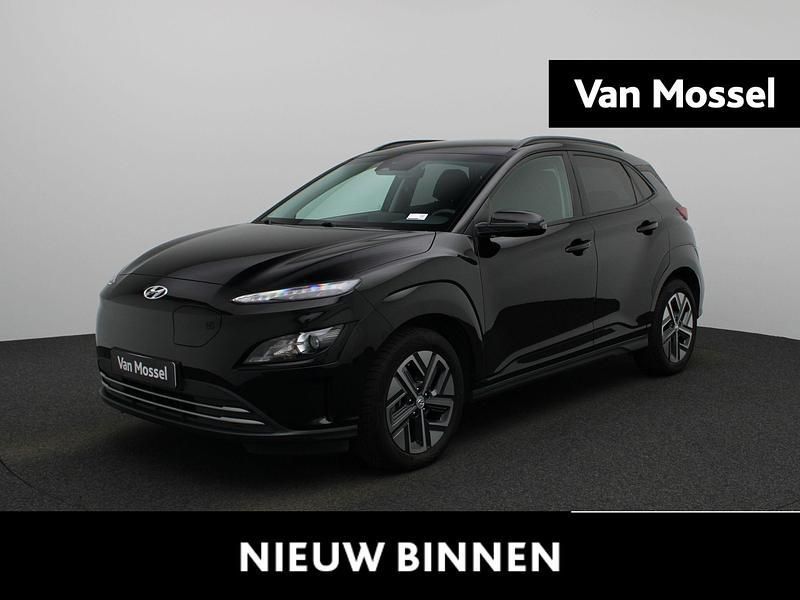 Zwart Gebruikt 2023 Hyundai Kona SUV | € 22.400 (Eerlijke prijs) - Afbeelding 1/4