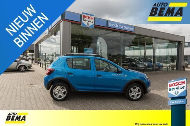 Blauw Gebruikt 2015 Dacia Sandero Lauréate Hatchback | € 7.850 (Eerlijke prijs) - Afbeelding 1/4